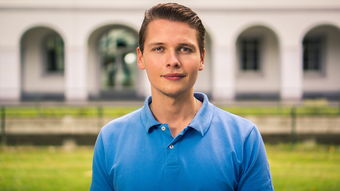 爱游戏体育官网-CBA主帅战术理念分享会吸引教练员广泛参与，cba主教练是谁