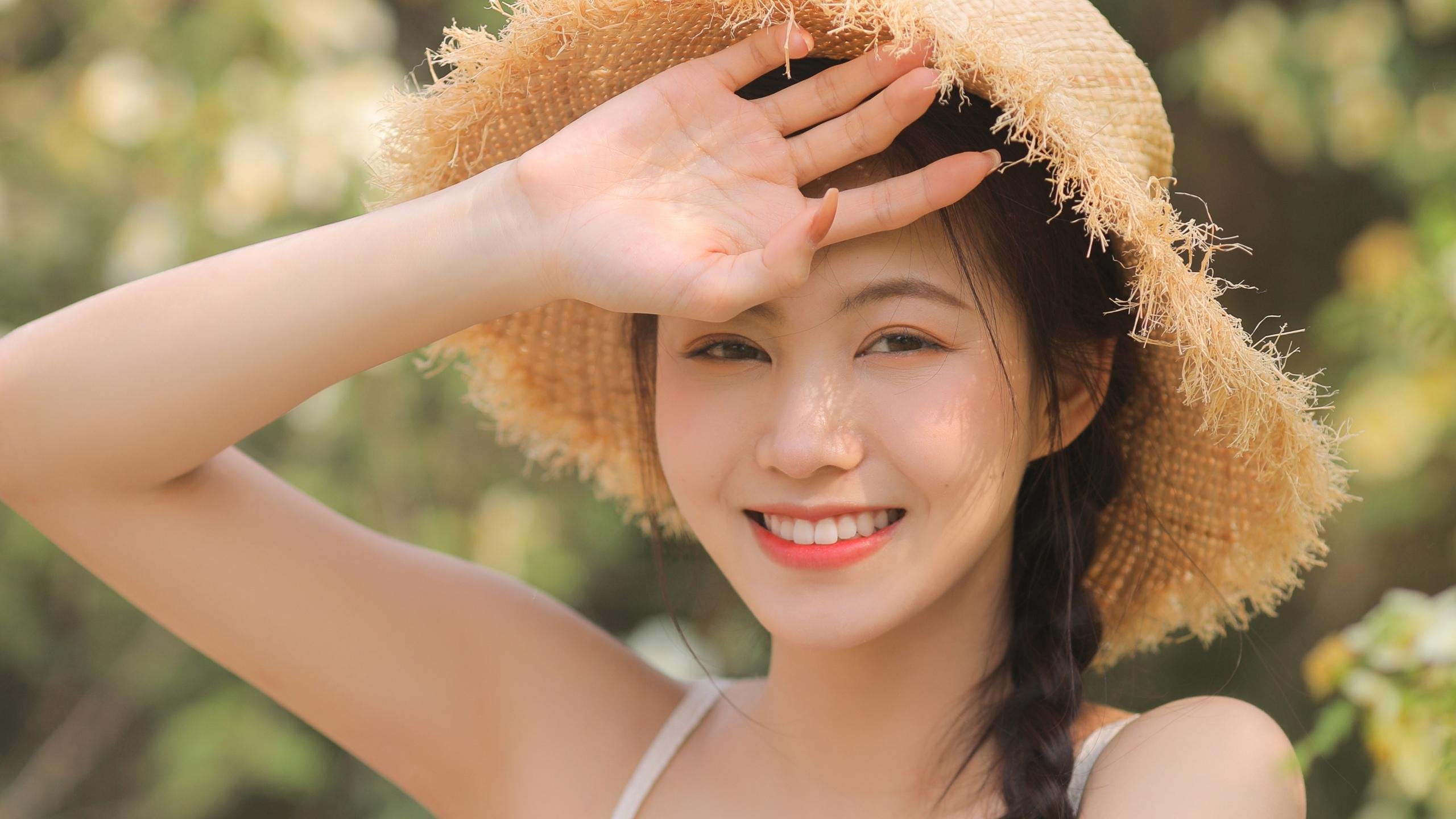 主力门将稳定发挥连续三场零封对手成为防线最坚固保障,门将连续零封记录