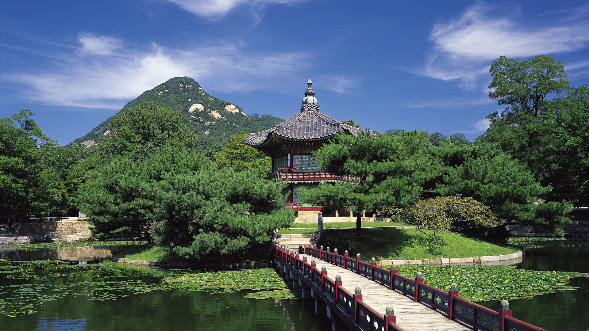 柯尔赞稳步晋级决赛展现潜力,赞达亚·科尔曼采访