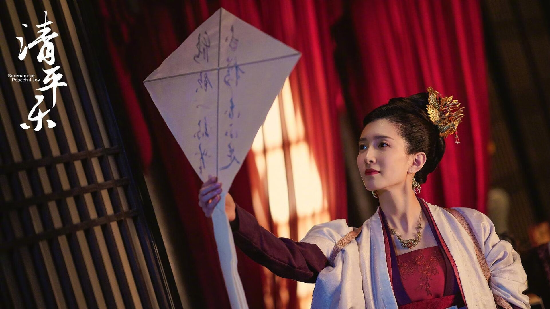 球员在国际舞台上完成个人里程碑庆祝仪式